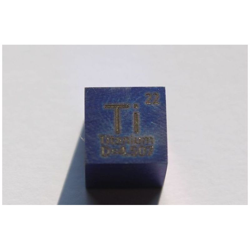 Titanová Ti eloxovaná modrá kovová kostka 10x10mm leštěná 99,5% čistota Titanová kostka